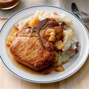 Baked Saucy Pork Chops Exps Sddj17 17351 B08 03 2b