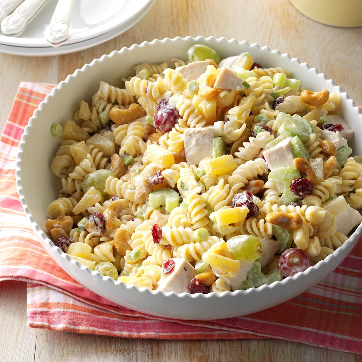 Cashew Chicken Rotini Salad Exps Mrrmz16 32995 C09 01 4b 9