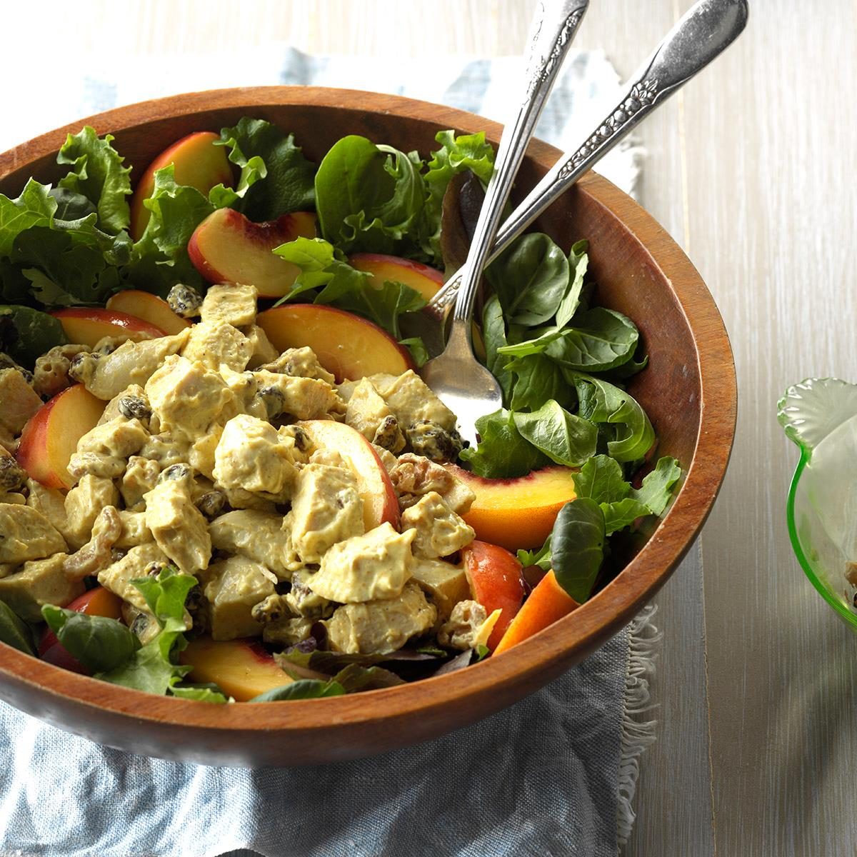 Curried Chicken Peach Salad Exps Cwjj17 48998 C02 23 1b 2